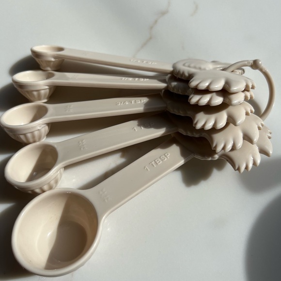 Paula Deen Measuring Spoon Chicken Set - 5 Piece - Picture 3 of 4